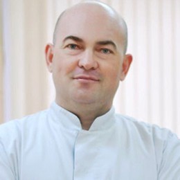 Олег Николаевич Захаров